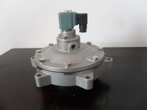 http://m.423d75.cn/uploads/201211/1-201211135J1333.jpg